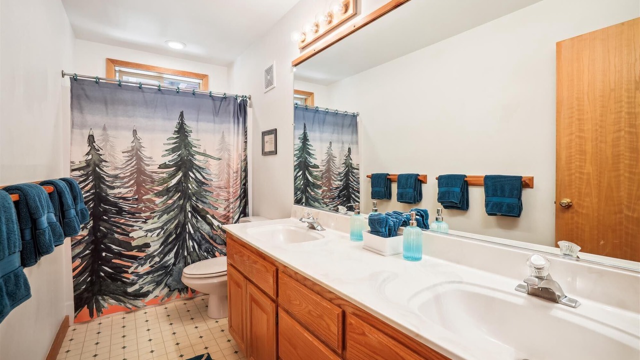 Photo of Bathroom in Lake Forest