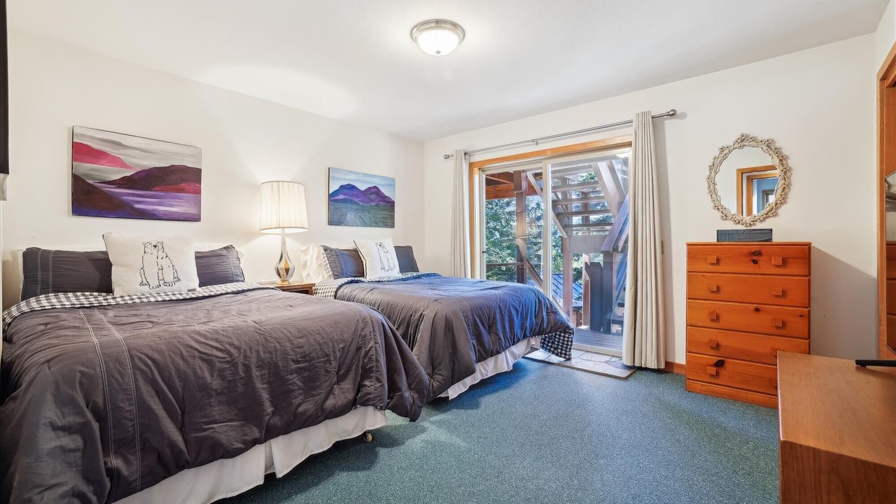 Photo of Bedroom in Lake Forest
