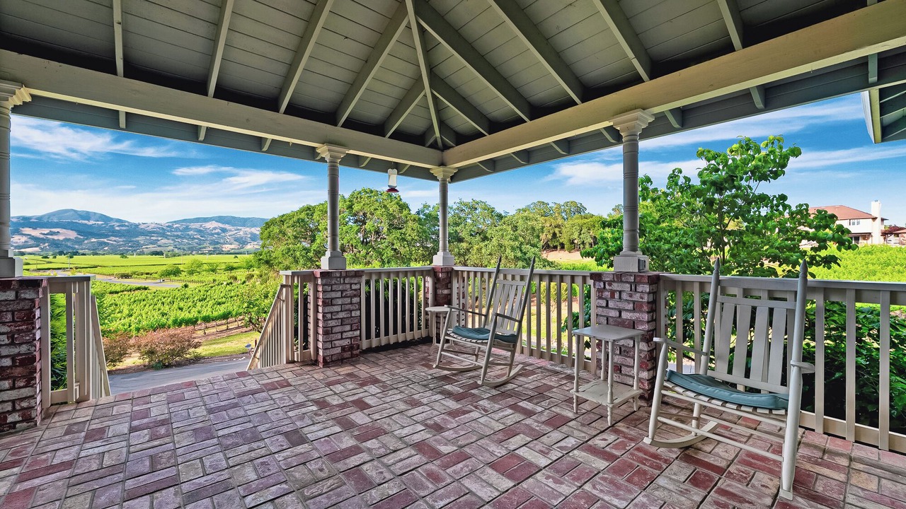 Photo of Patio Balcony in Healdsburg
