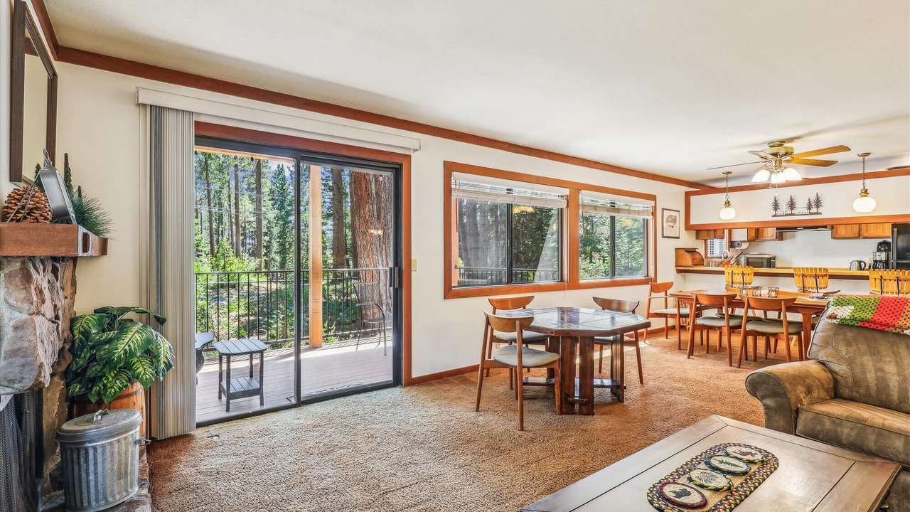 Photo of Livingroom in Lake Forest