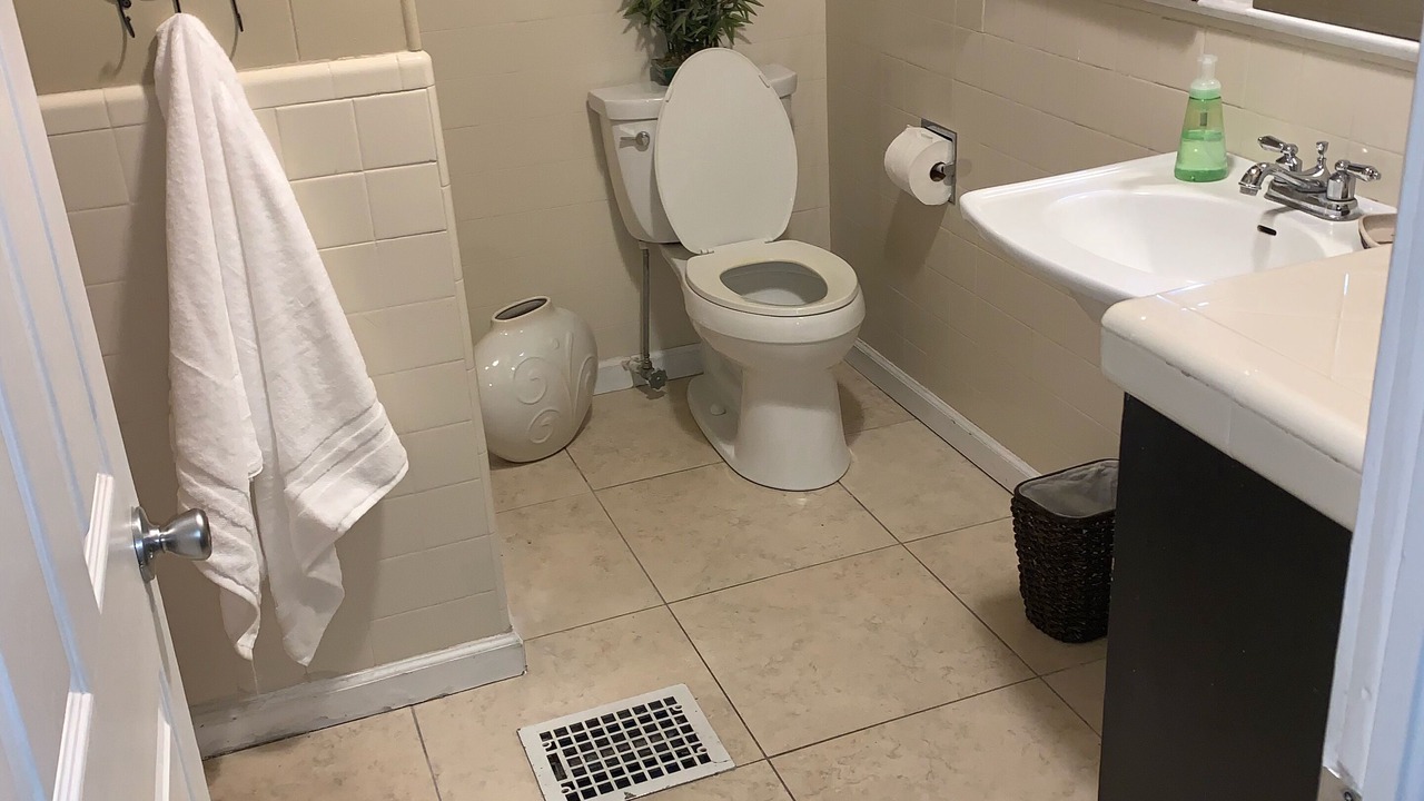 Photo of Bathroom in Tower District