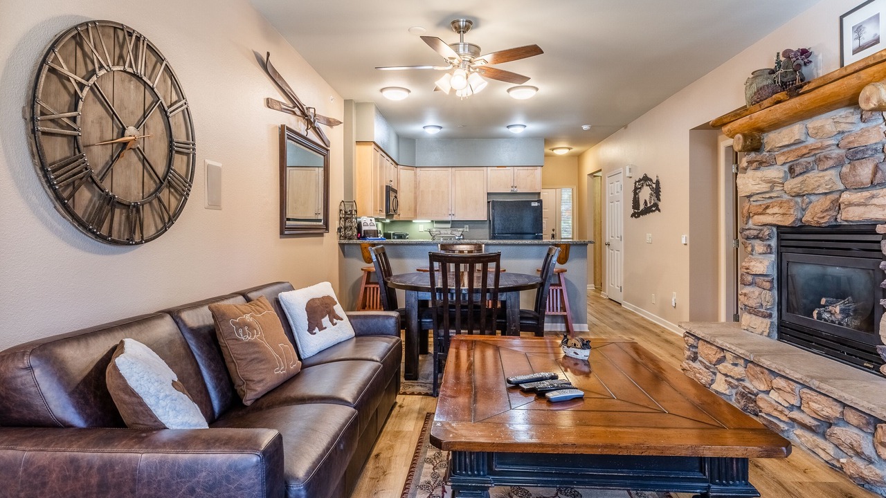 Photo of Livingroom in Mammoth Lakes