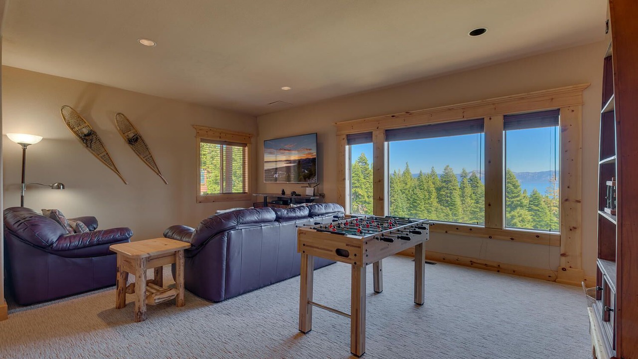Photo of Livingroom in Tahoe Woods