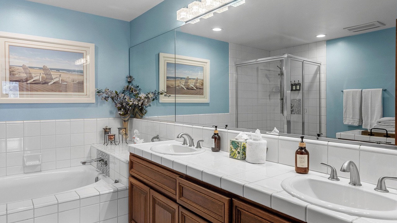 Photo of Bathroom in Avalon