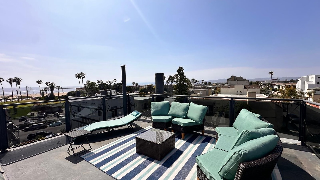 Photo of Patio Balcony in Playa Del Rey