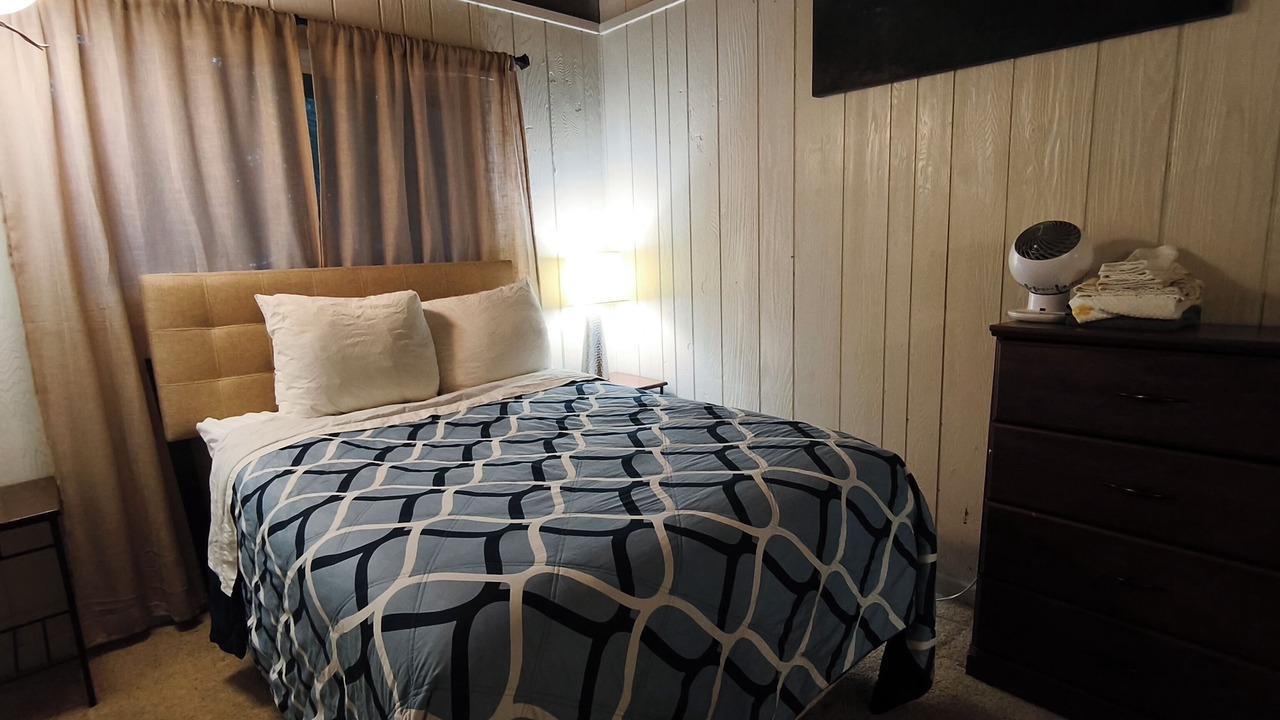 Photo of Bedroom in Tahoe Island