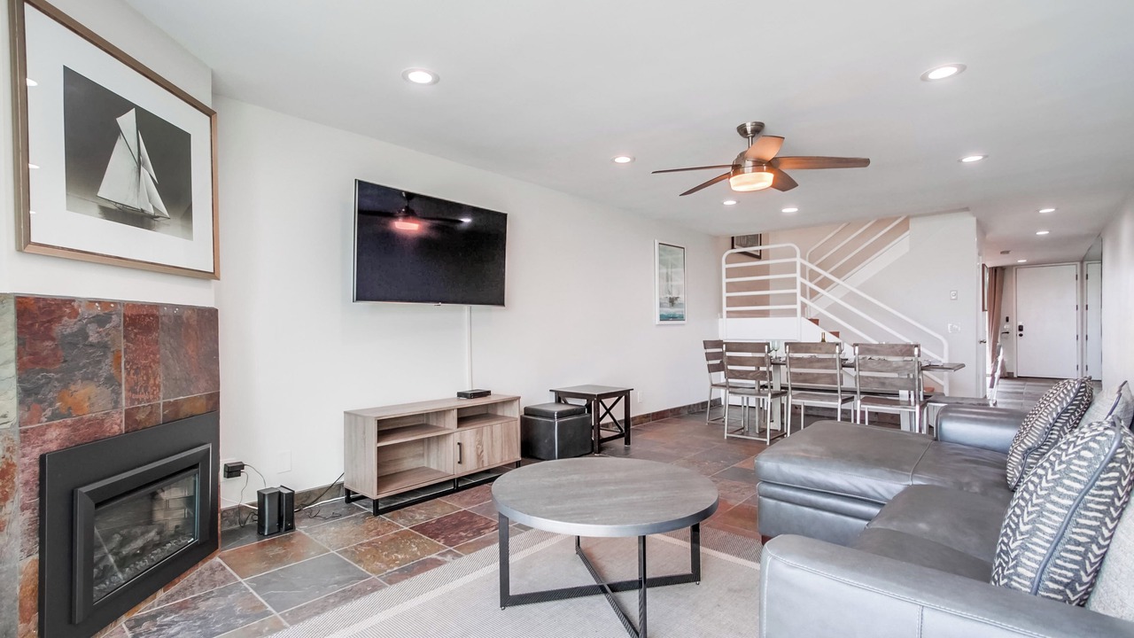 Photo of Livingroom in Mission Beach