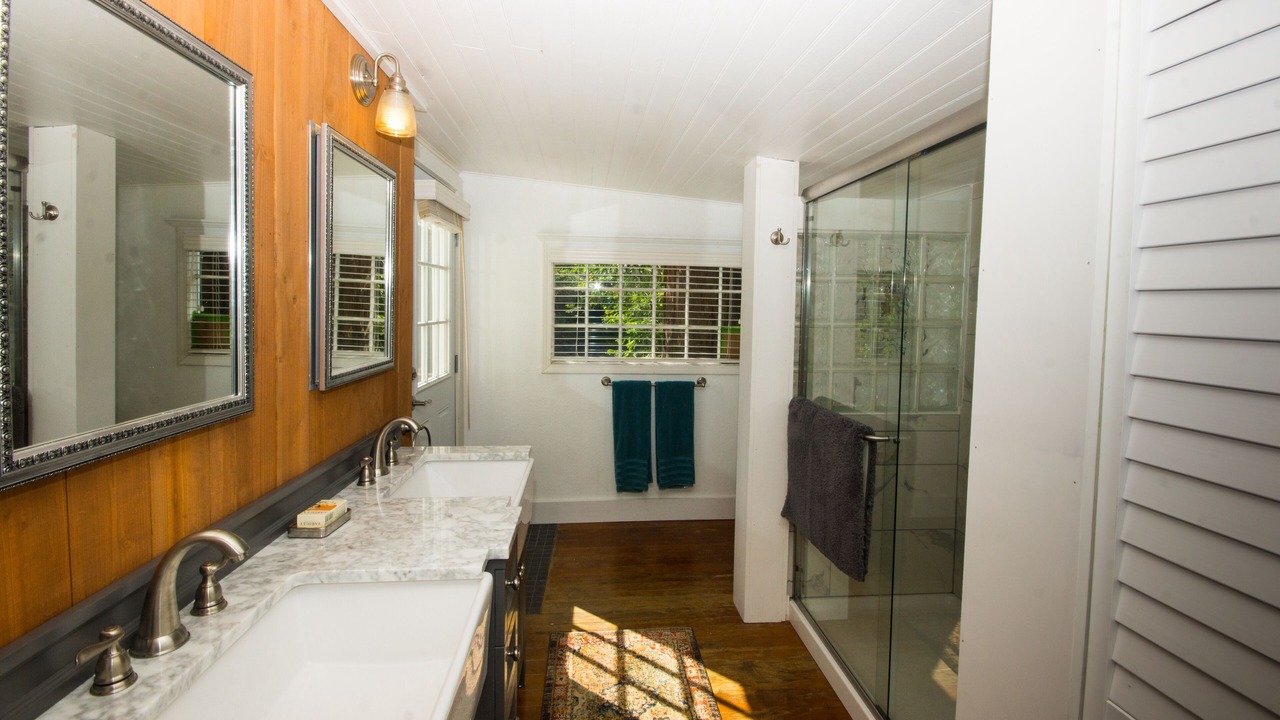 Photo of Bathroom in Northwood