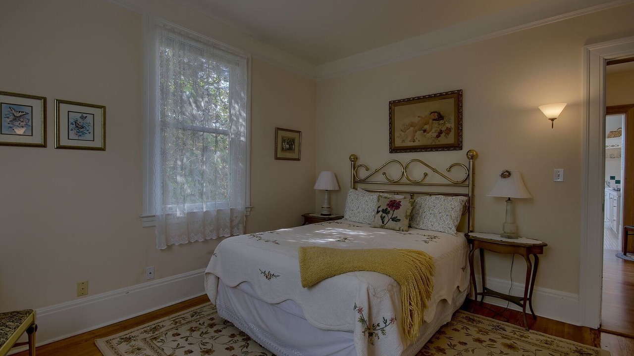 Photo of Bedroom in Cambria