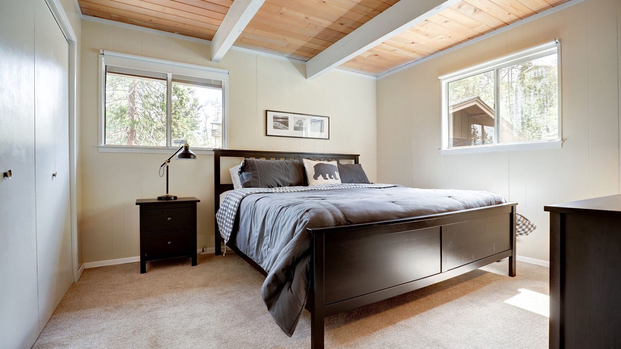 Photo of Bedroom in Groveland