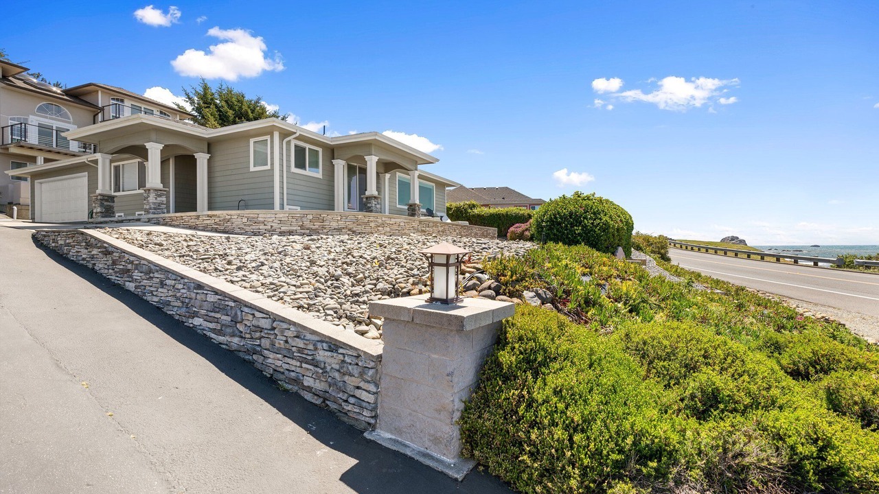 Photo of Outdoor in Crescent City North