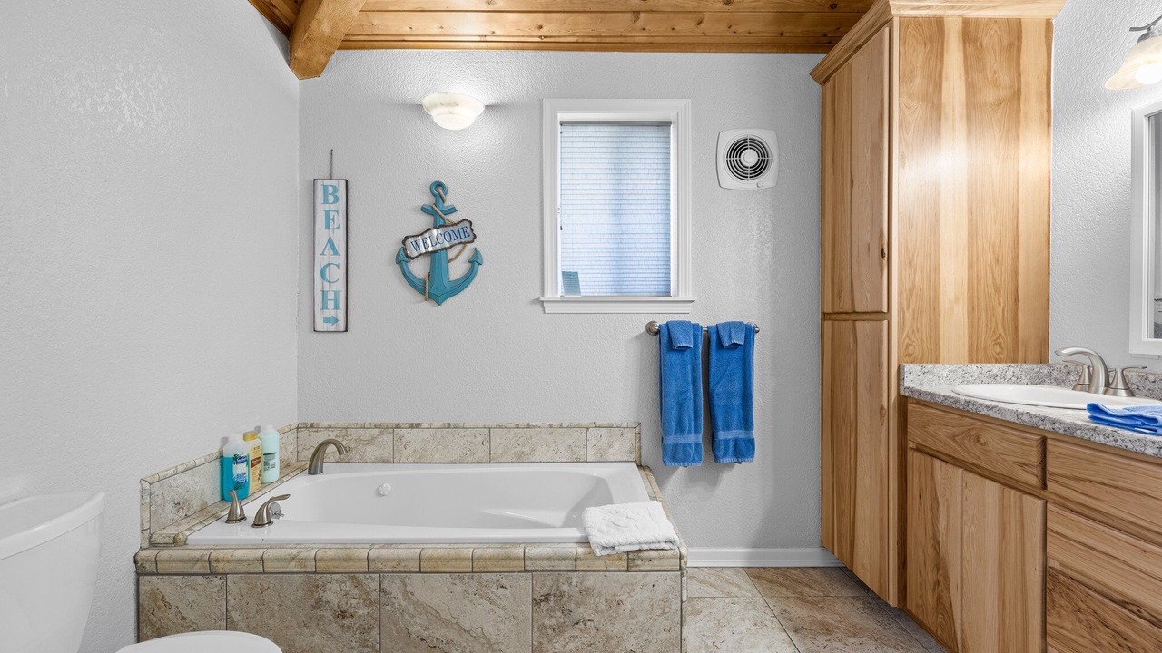 Photo of Bathroom in Crescent City North
