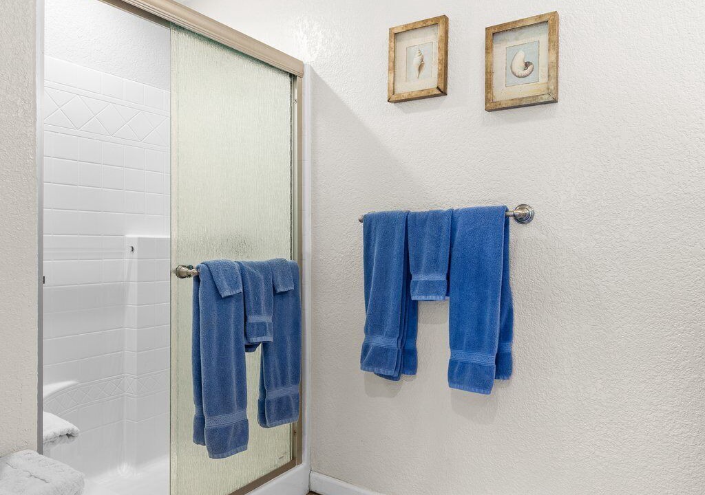 Photo of Bathroom in Crescent City North