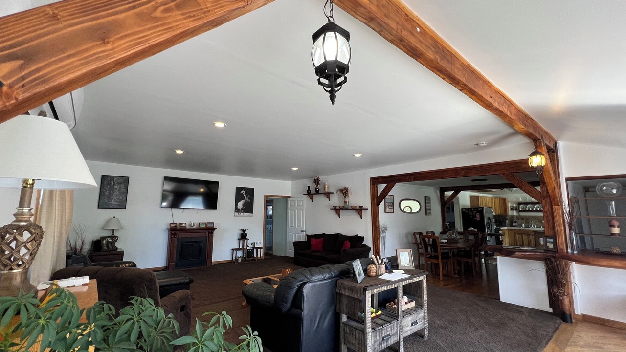 Photo of Livingroom in Crescent City North