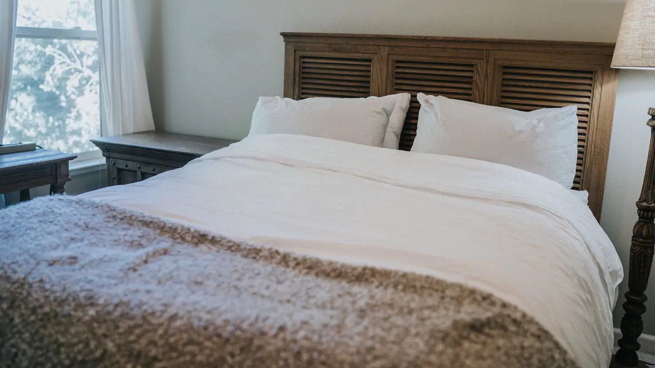 Photo of Bedroom in East Palo Alto