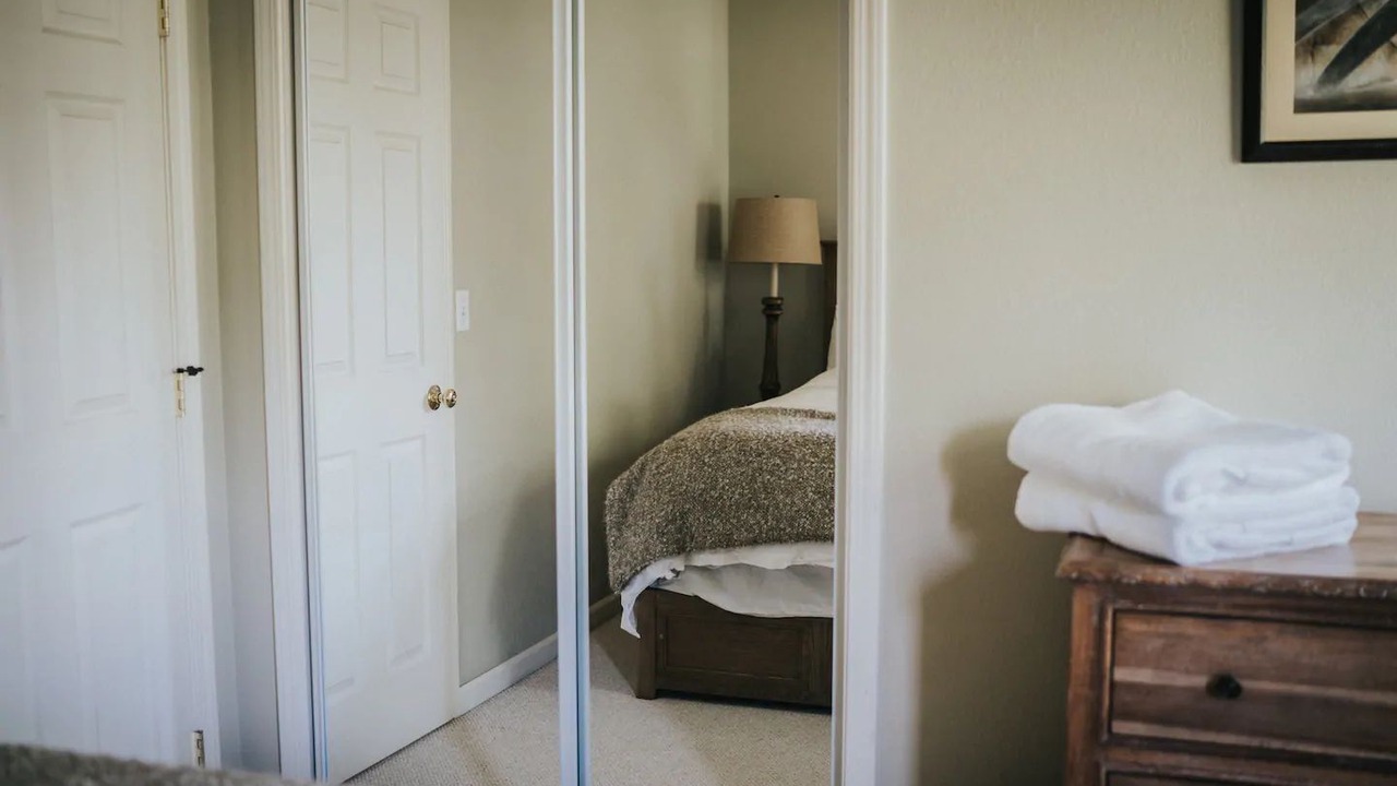 Photo of Bedroom in East Palo Alto