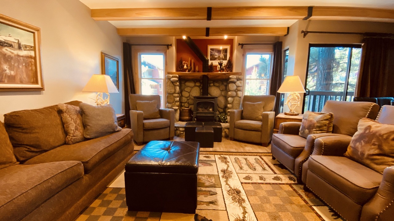 Photo of Livingroom in Mammoth Lakes