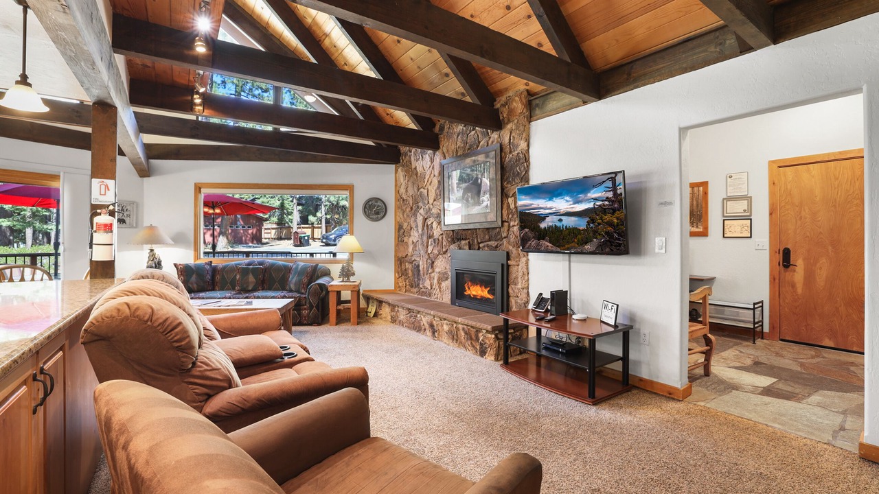 Photo of Livingroom in Montgomery Estates