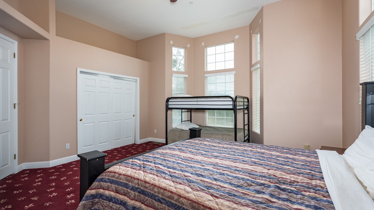 Photo of Bedroom in Oakhurst