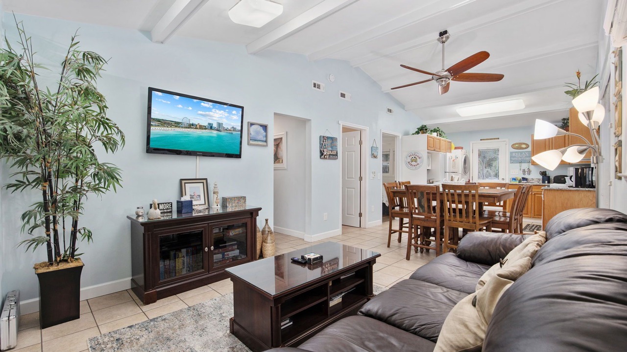 Photo of Livingroom in Surfside Beach