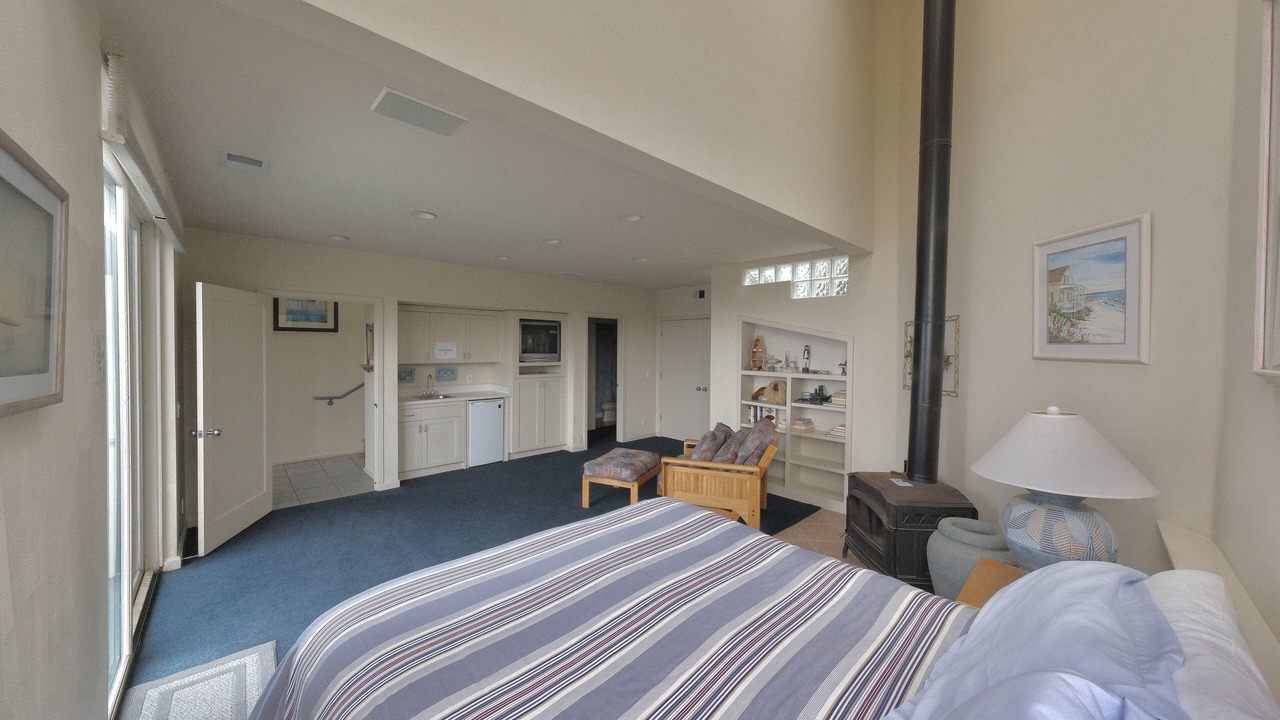 Photo of Bedroom in Bodega Bay