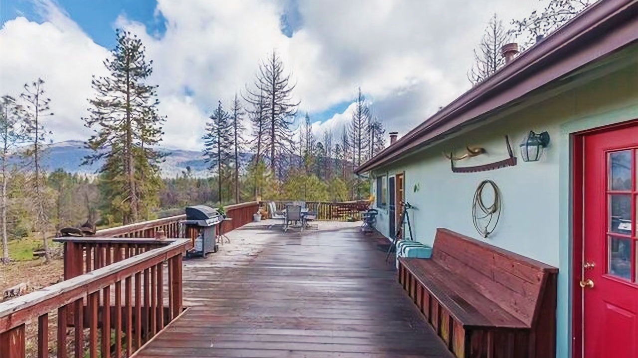 Photo of Patio Balcony in Mariposa