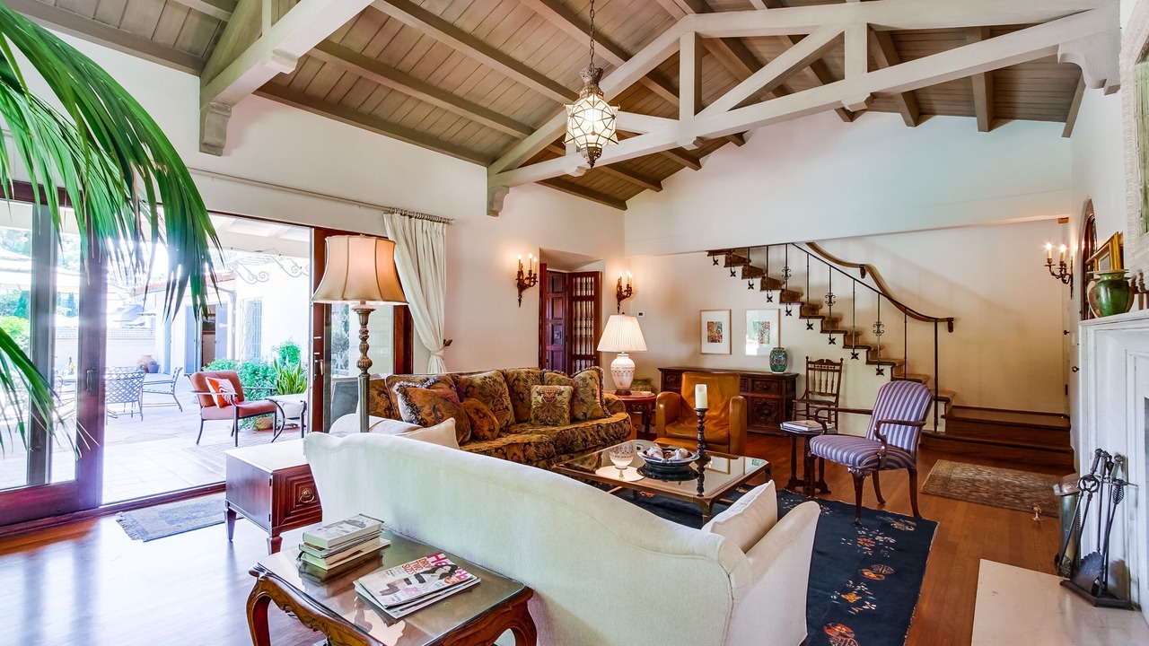 Photo of Livingroom in Lower Hermosa