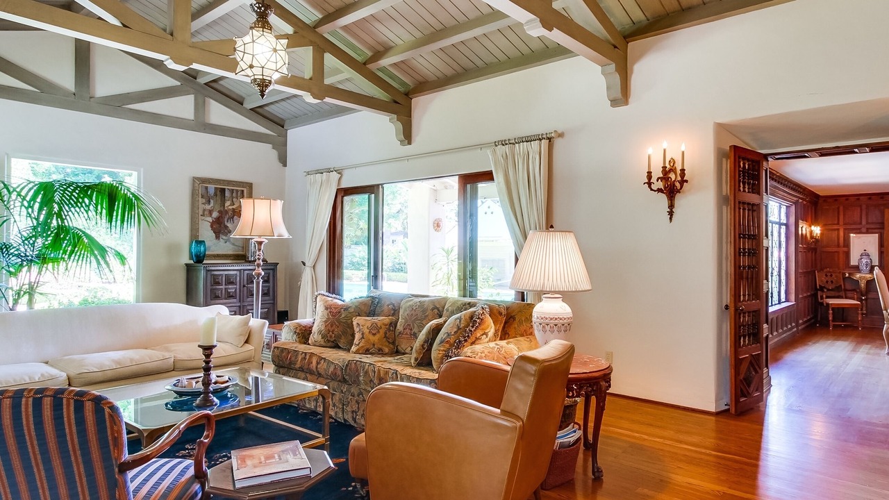 Photo of Livingroom in Lower Hermosa