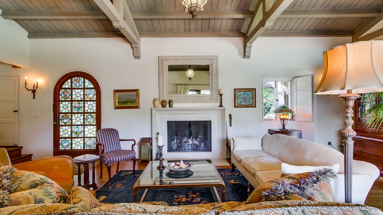 Photo of Livingroom in Lower Hermosa