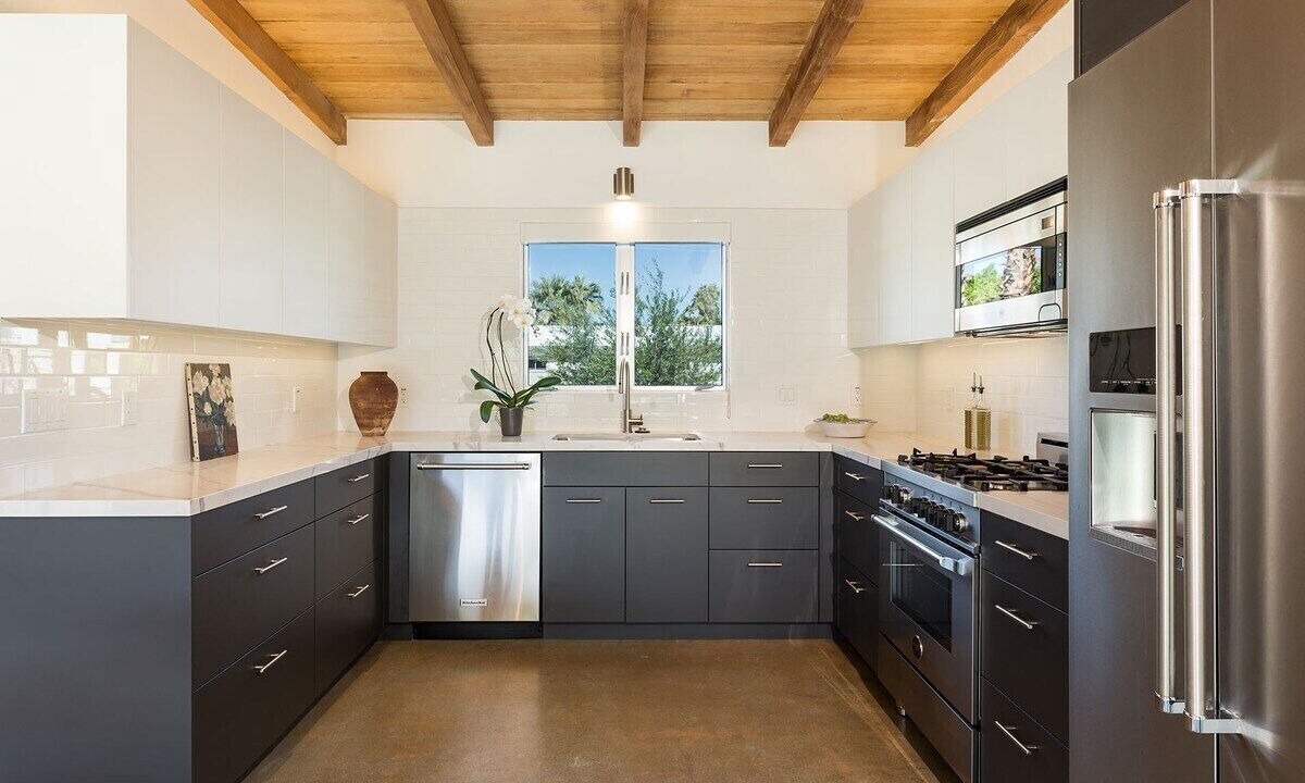 Photo of Kitchen in Tahquitz River Estates