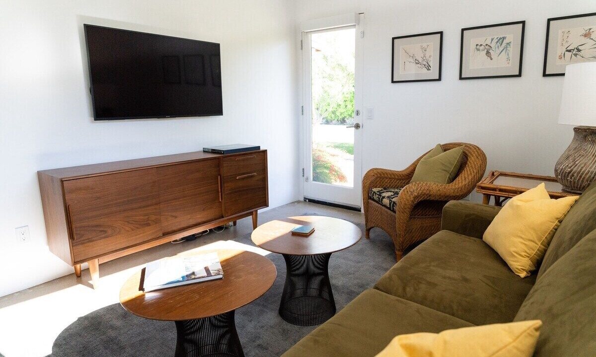 Photo of Livingroom in Tahquitz River Estates