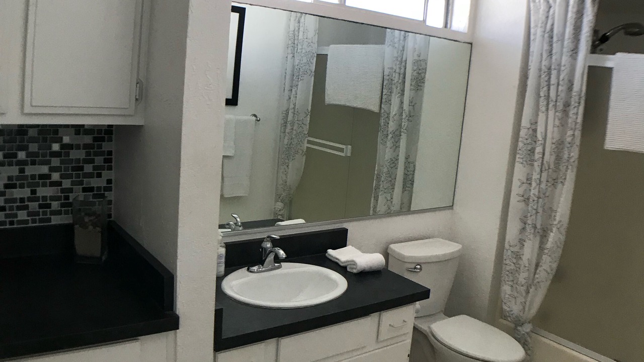 Photo of Bathroom in South Mission Beach