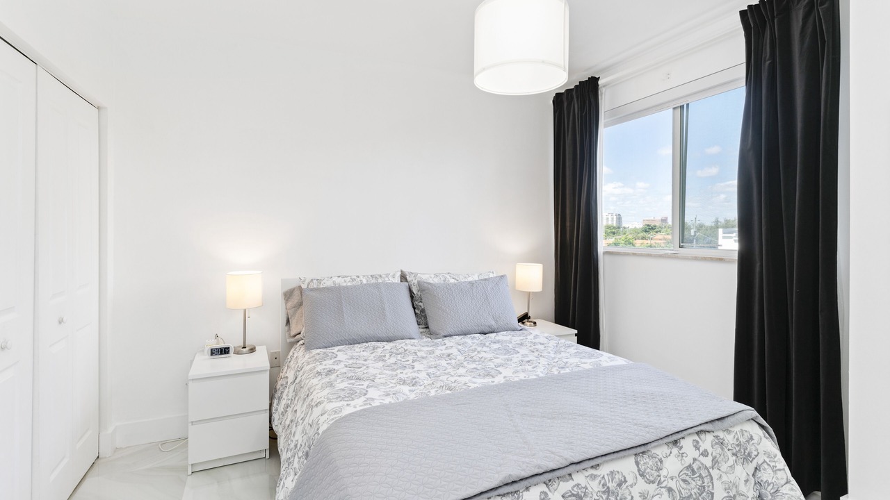 Photo of Bedroom in Coral Way