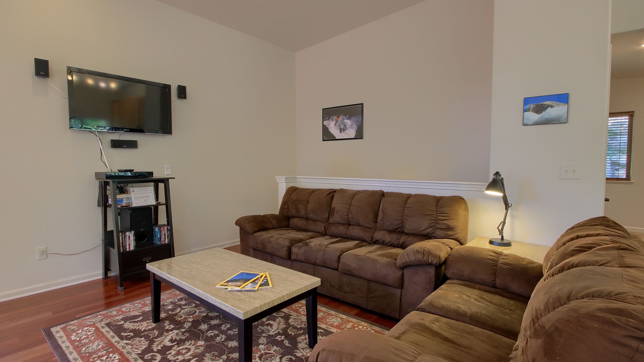Photo of Livingroom in Yosemite West