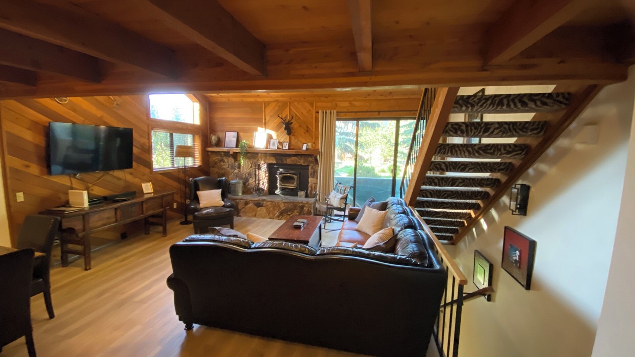 Photo of Livingroom in Mammoth Lakes