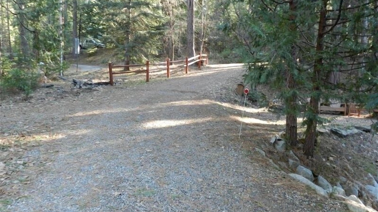 Photo of Others in Mariposa