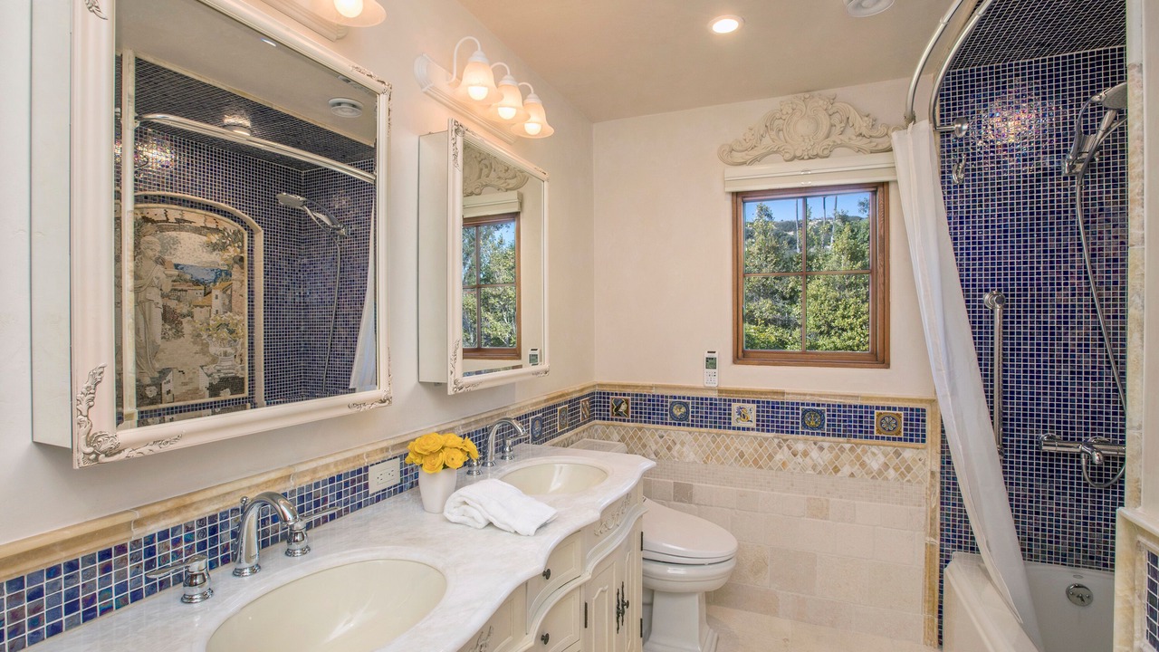 Photo of Bathroom in Campanil