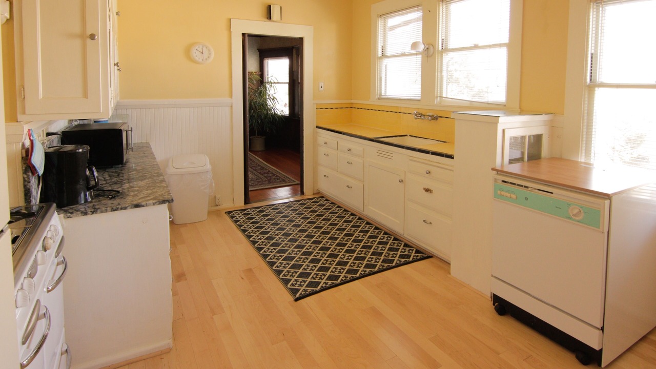 Photo of Kitchen in Piedmont Avenue