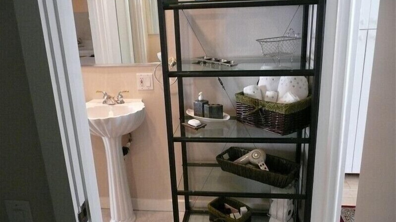 Photo of Bathroom in Silver Strand