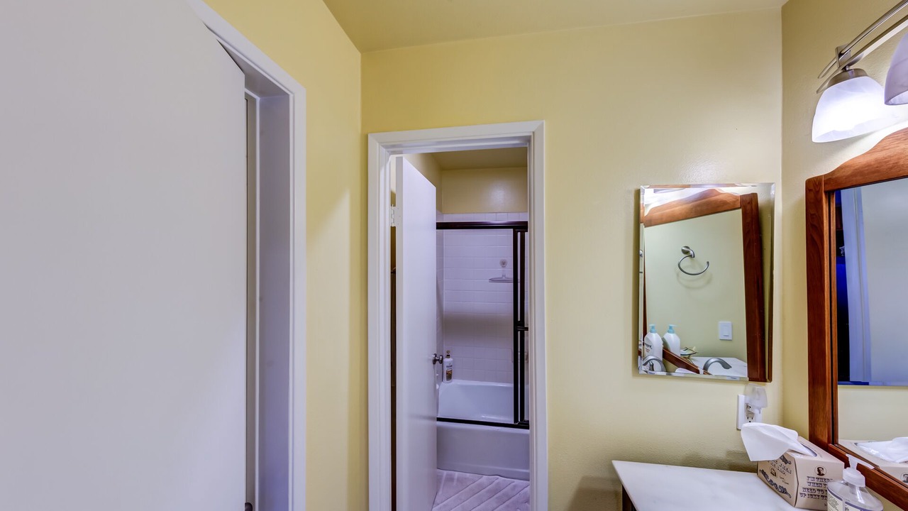 Photo of Bathroom in Central Mission Beach