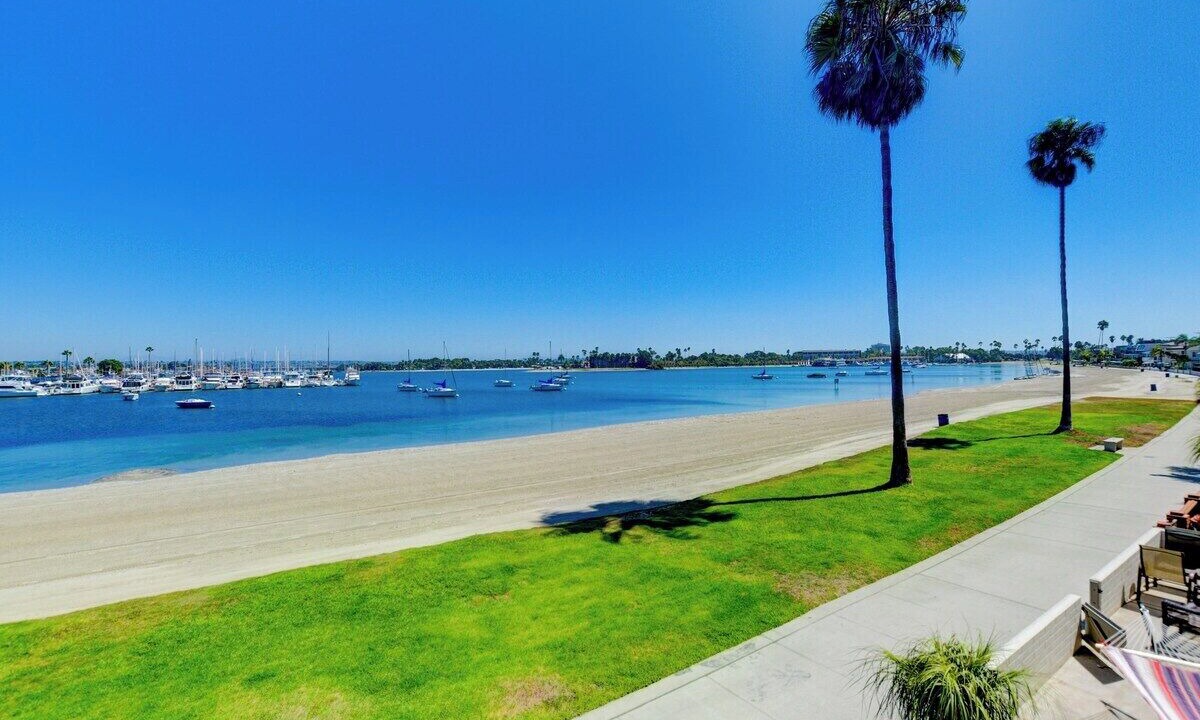 Photo of Patio Balcony in Central Mission Beach