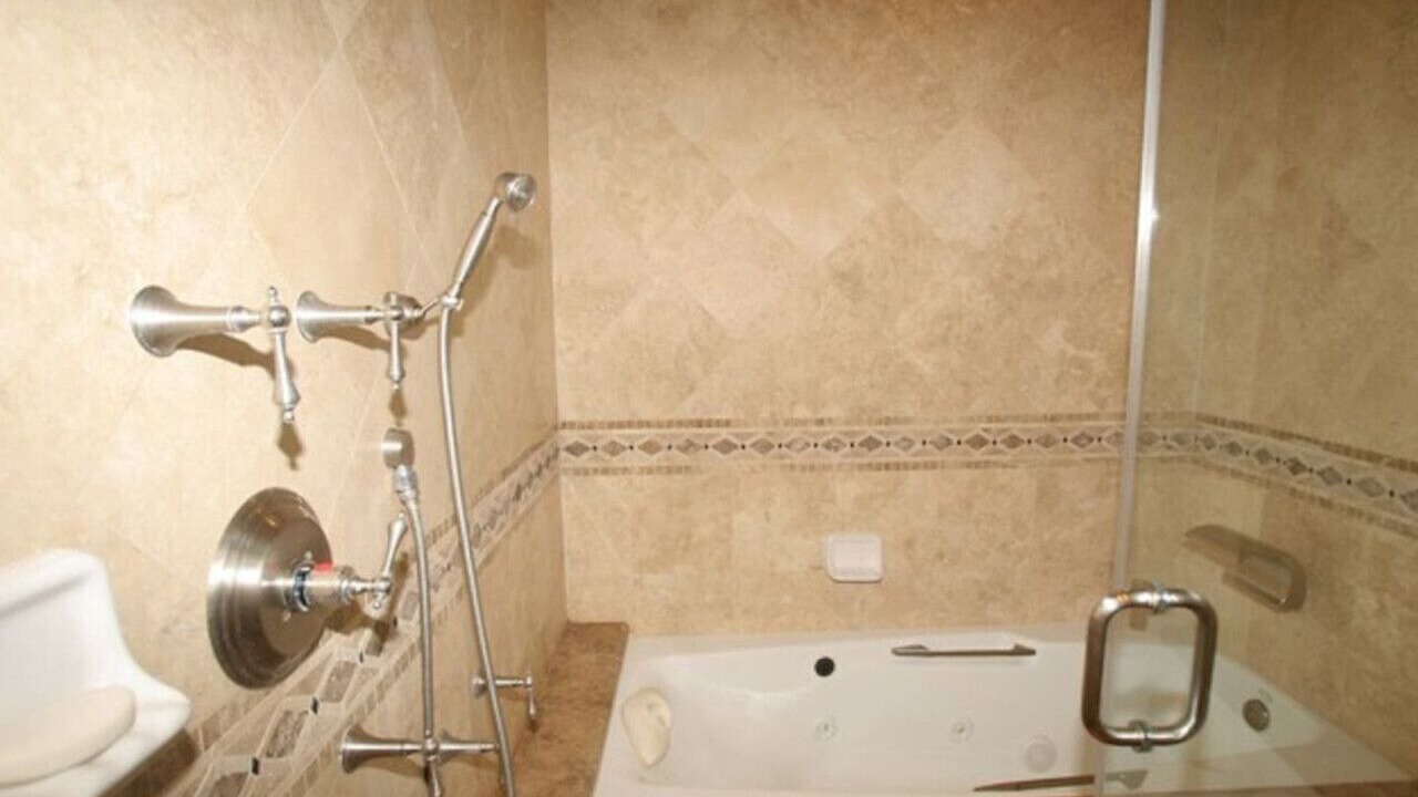 Photo of Bathroom in Sunset Beach