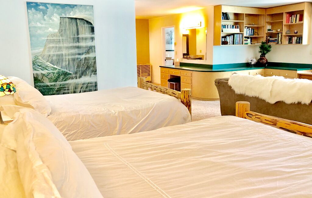 Photo of Bedroom in Yosemite West