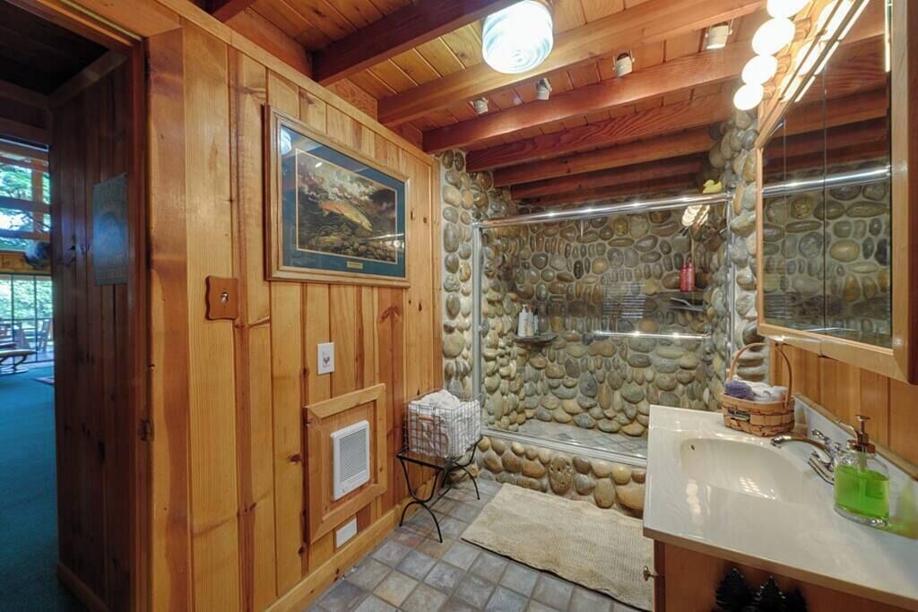 Photo of Bathroom in Yosemite Forks