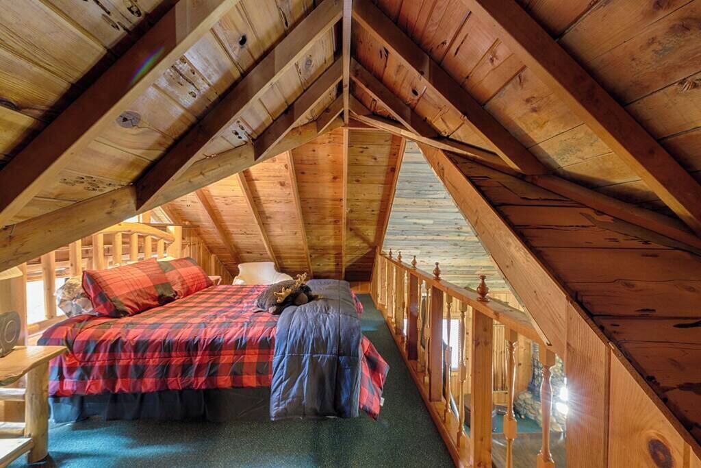 Photo of Bedroom in Yosemite Forks