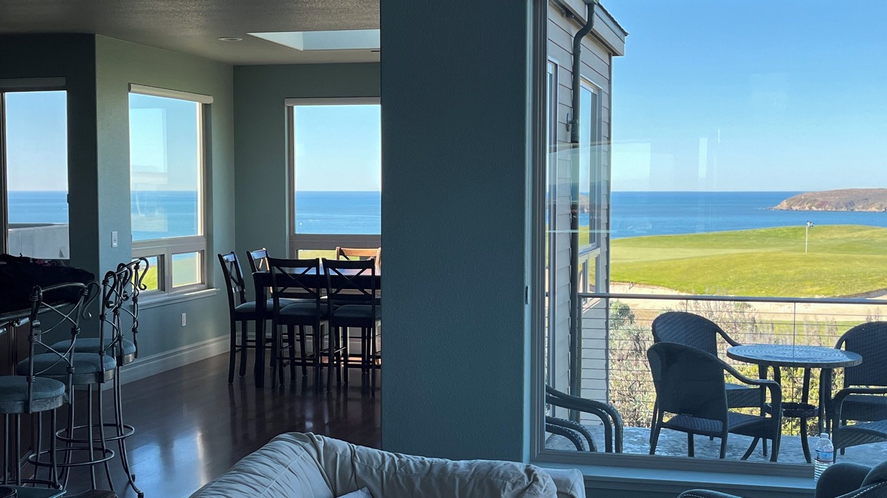 Photo of Livingroom in Bodega Bay