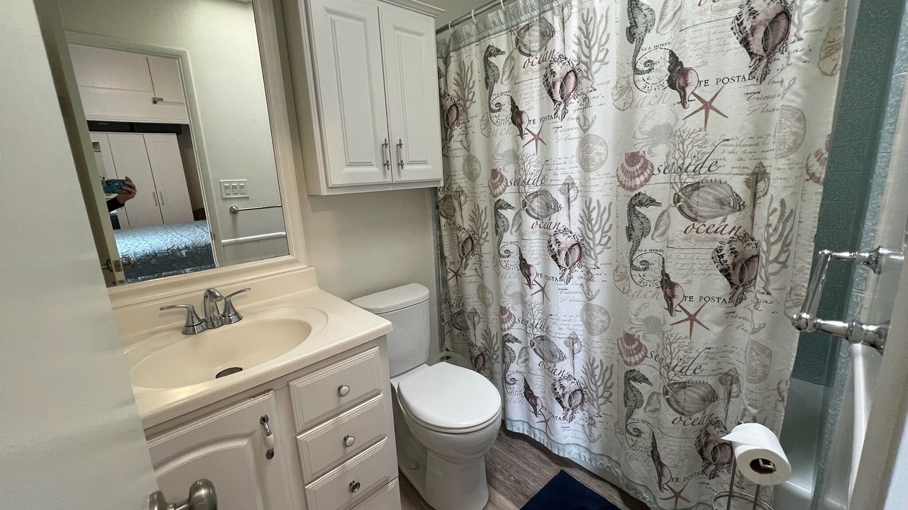 Photo of Bathroom in South Mission Beach