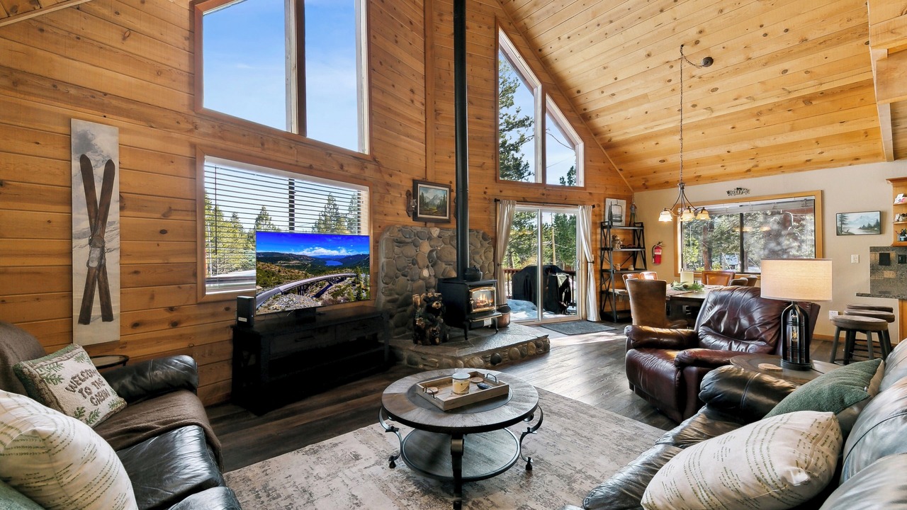 Photo of Livingroom in Truckee