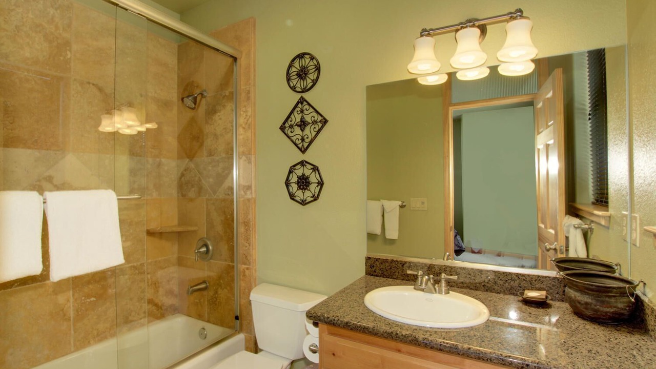 Photo of Bathroom in Pioneer Trail