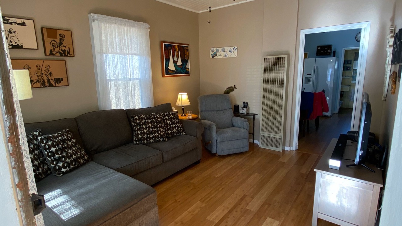Photo of Livingroom in West Newport